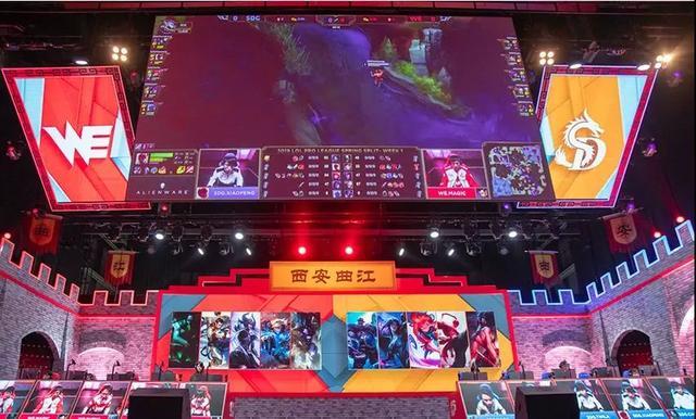 通过中场的 通过中场的