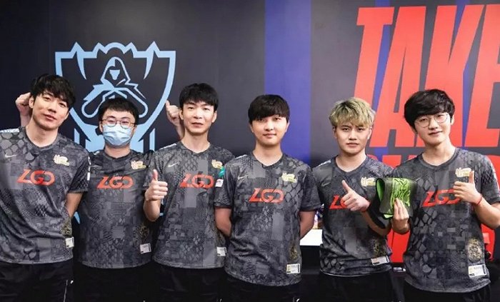 耐心等待的 耐心等待的