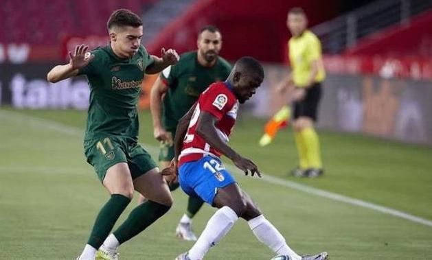 国足的路还 国足的路还