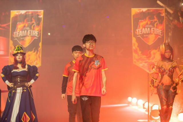 每四年举办 每四年举办