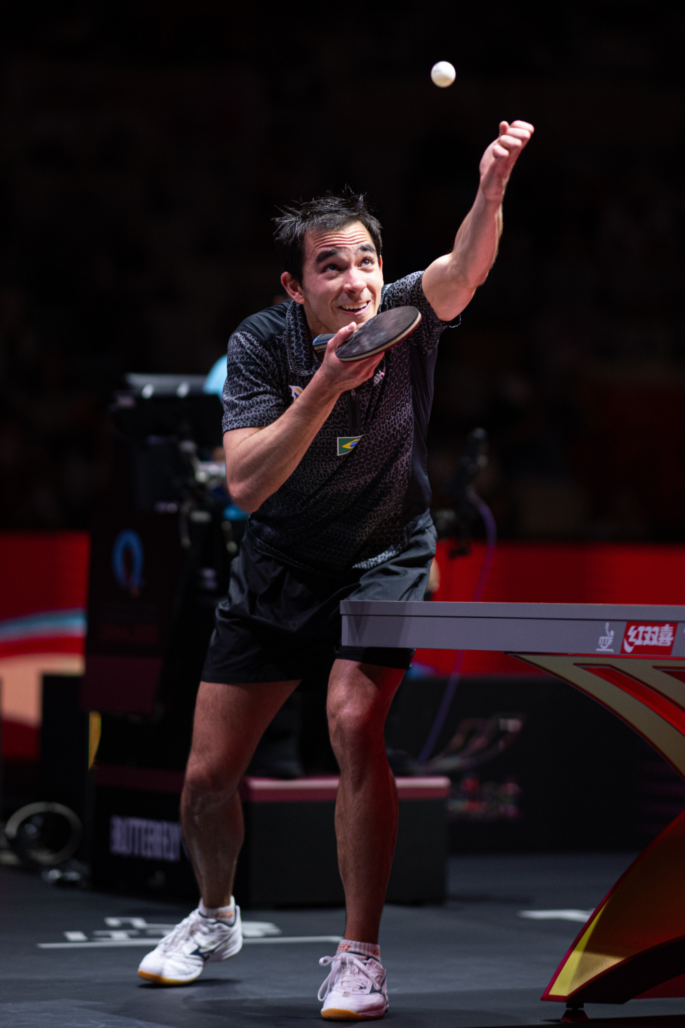 展示了他对 展示了他对